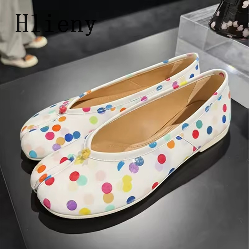 Street Fashion Walking - Hlieny Moda Renkli Puantiyeli Bölünmüş burunlu
