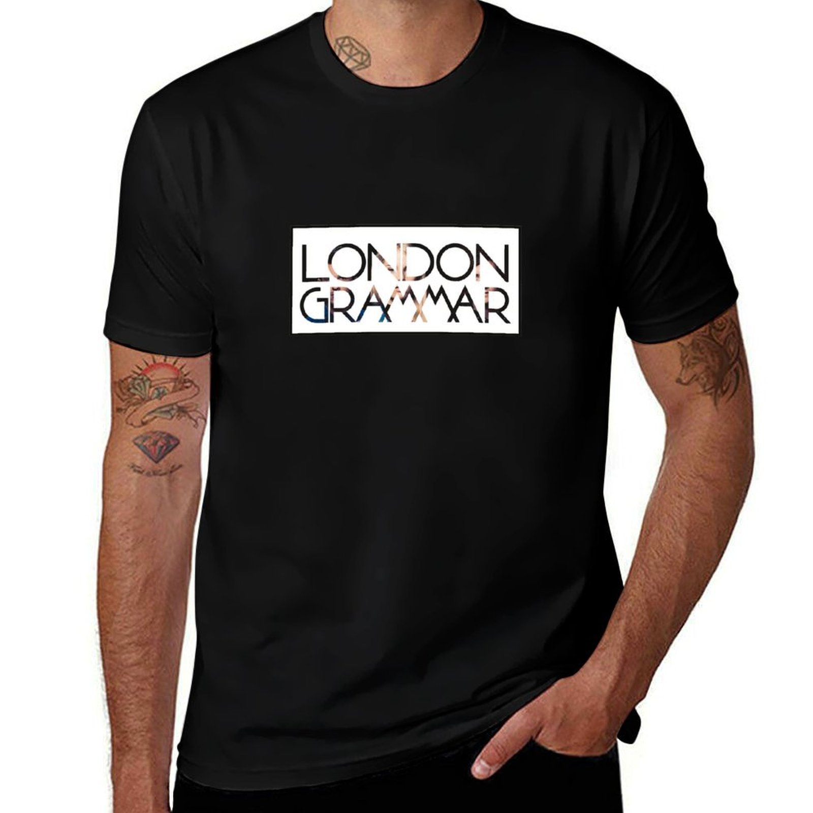 Street Fashion London - Londra Gramer Tişörtü Sokak Modası Günlük