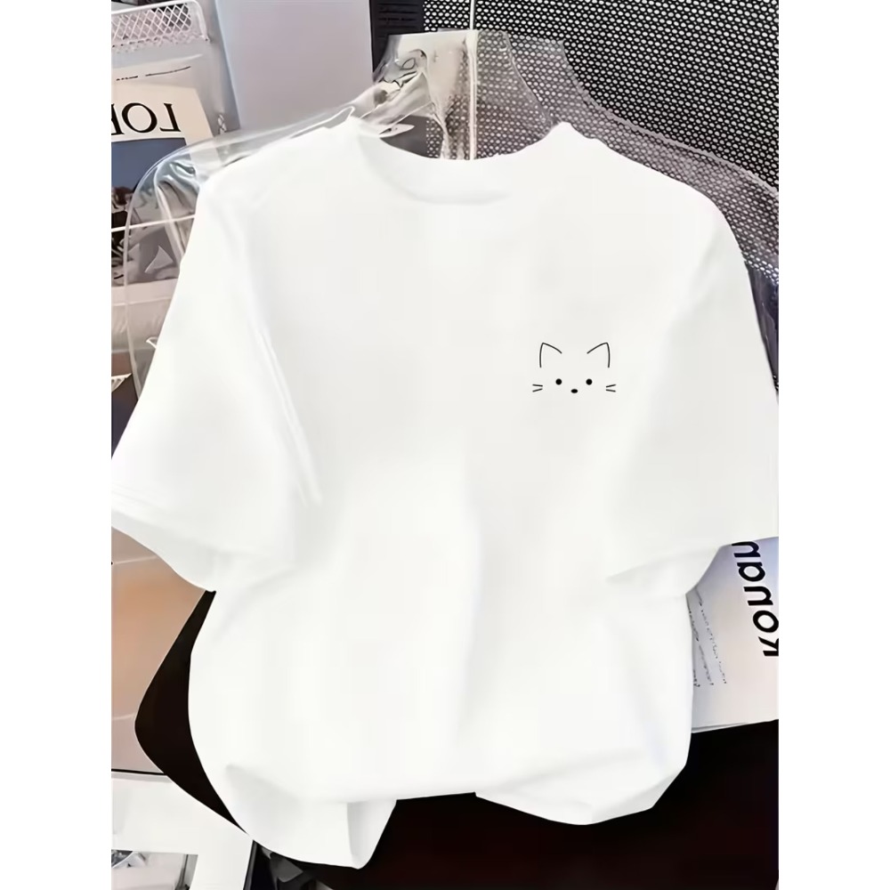 Street Fashion Logo - Minimalist Göğüs Baskılı Küçük Logolu Kedi