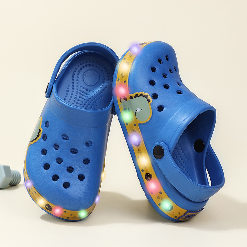 Yaz Çocuk Delikli Sandalet LED - Street Fashion Boy incelemesi ve fiyatı