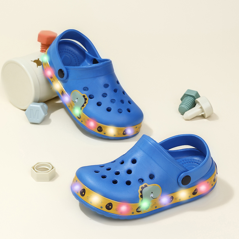 Yaz Çocuk Delikli Sandalet LED - Street Fashion Boy incelemesi ve fiyatı